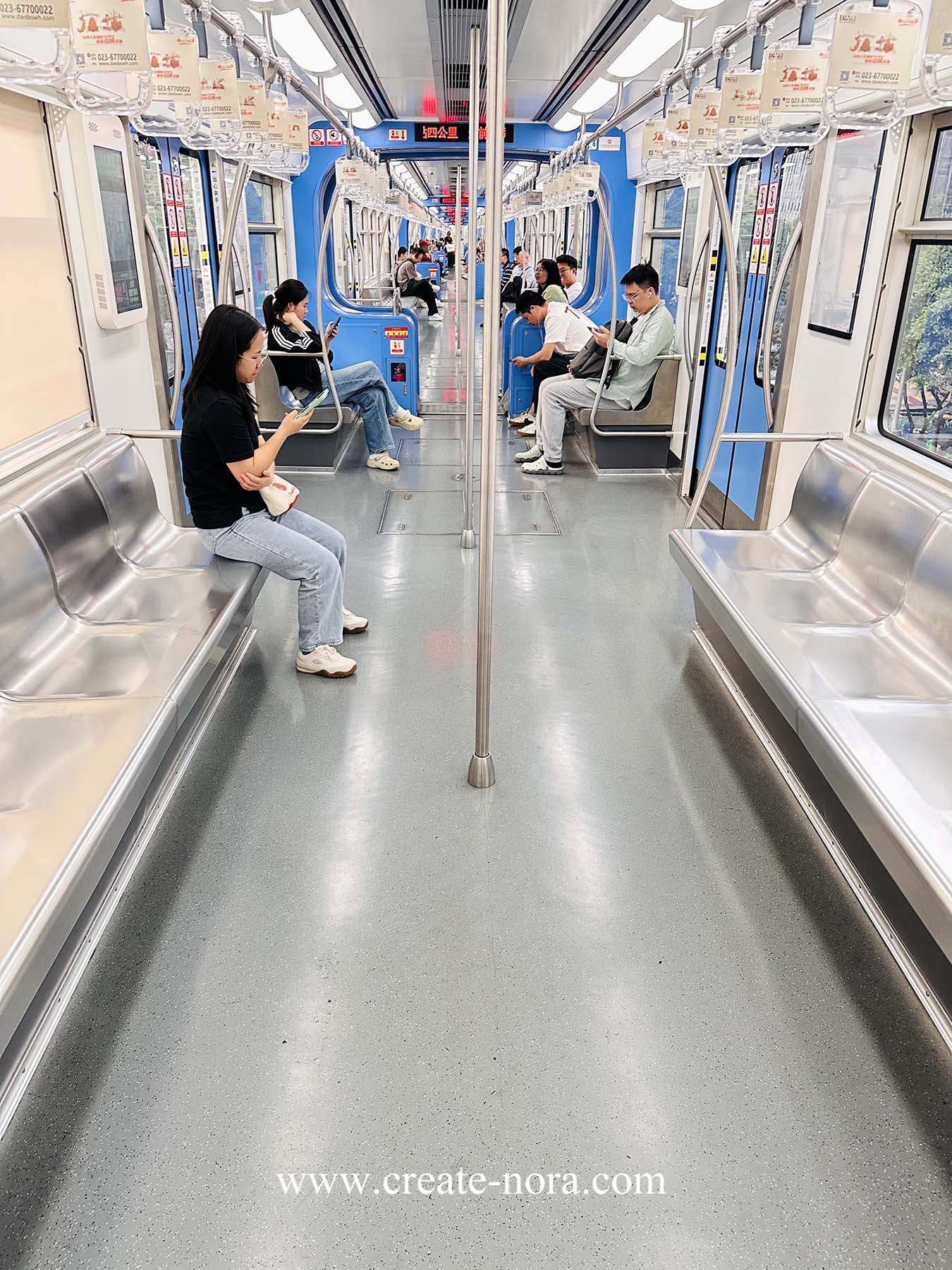 重庆地铁三号线诺拉橡胶地板照片2